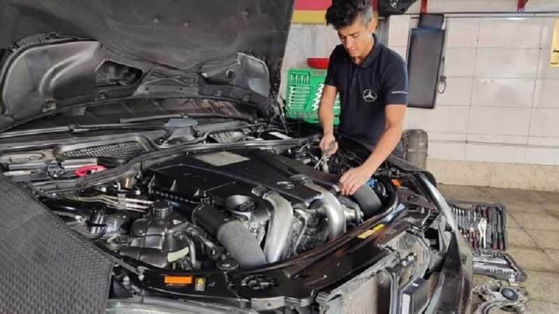 هزینه تعمیر موتور بنز